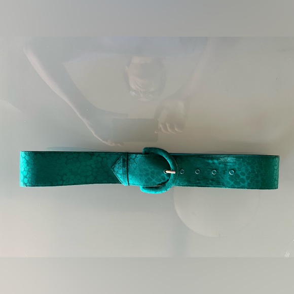 Argenti Unique emerald green 100% satin silk belt 2" wide silk buckle 32" waist - Picture 7 of 7